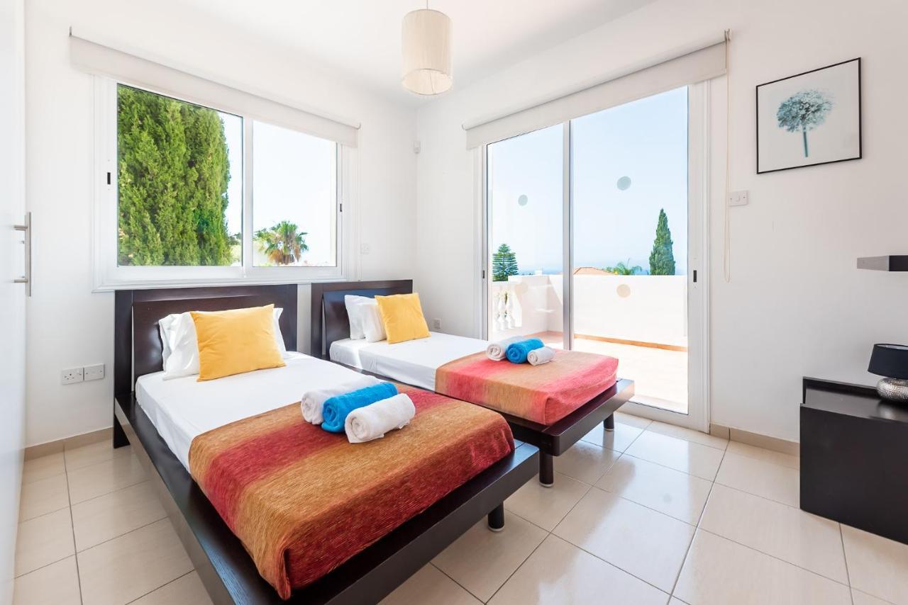 Villa Alysia By Ezoria Villas คอรัลเบย์ ภายนอก รูปภาพ