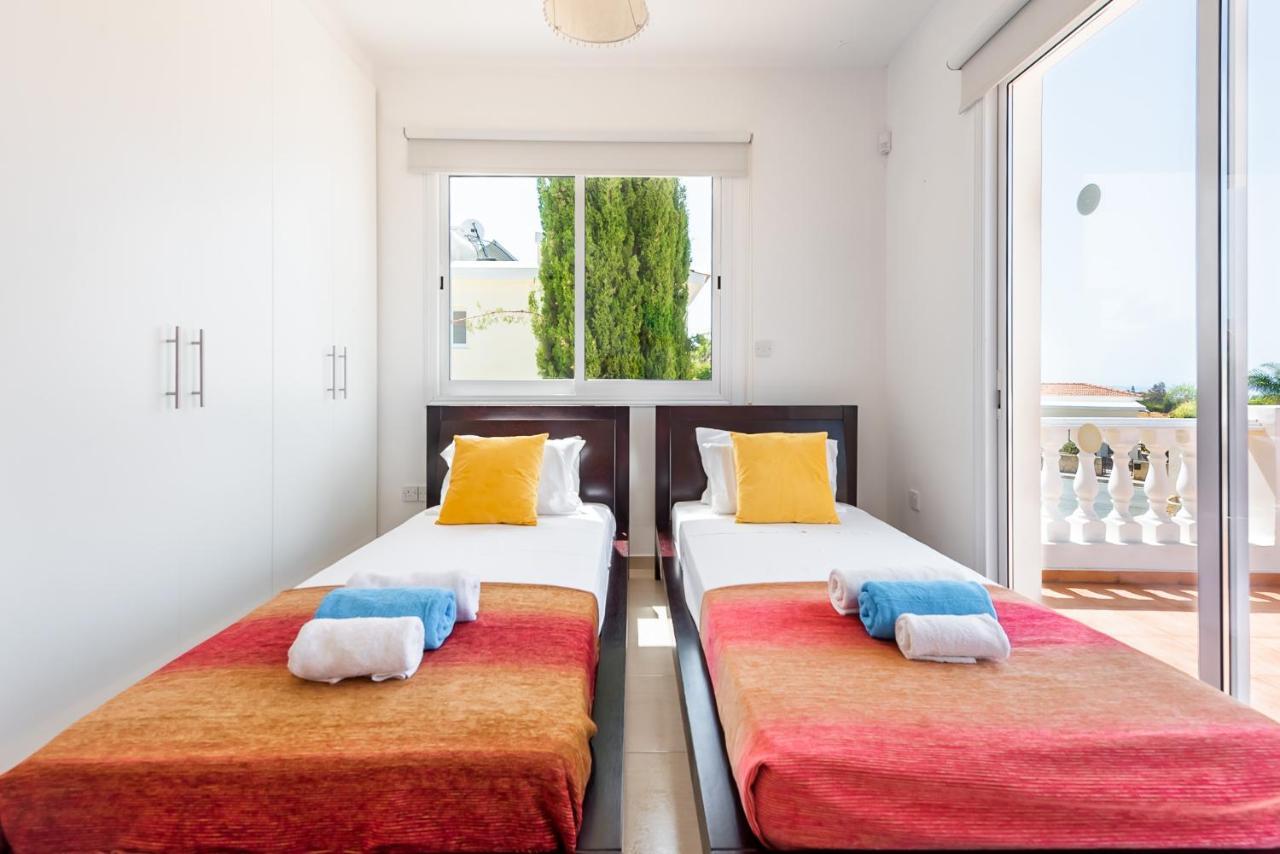 Villa Alysia By Ezoria Villas คอรัลเบย์ ภายนอก รูปภาพ