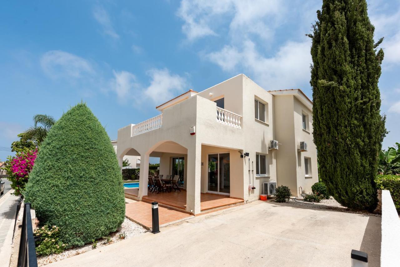 Villa Alysia By Ezoria Villas คอรัลเบย์ ภายนอก รูปภาพ