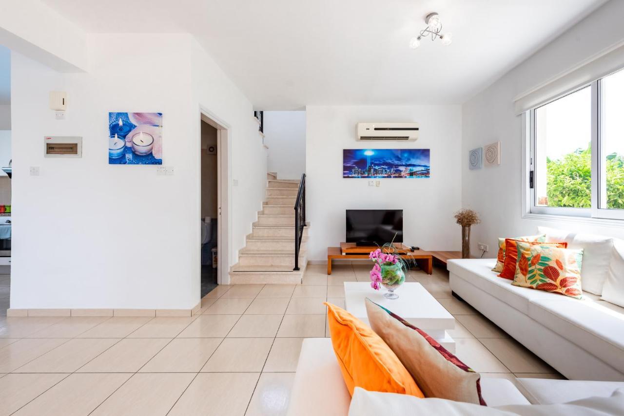 Villa Alysia By Ezoria Villas คอรัลเบย์ ภายนอก รูปภาพ